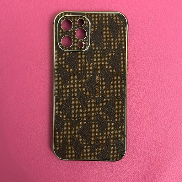 iPhone 12 Pro Max case - Picture 1 of 3